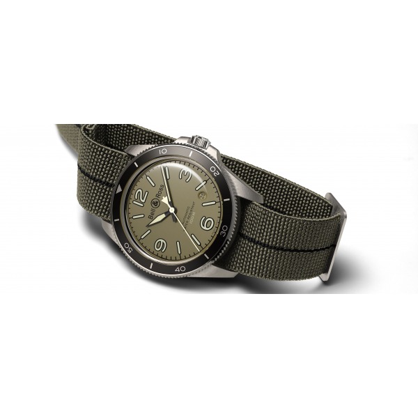 Montre BELL &amp; ROSS BR V2-92 MILITARY GREEN Automatique