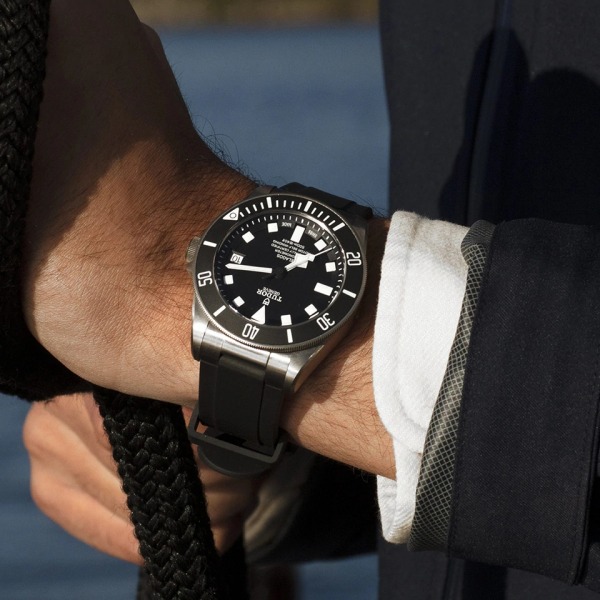 MONTRE HOMME TUDOR PELAGOS AVEC BRACELET TITANE