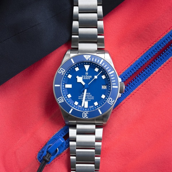 MONTRE HOMME TUDOR PELAGOS 42MM BLEU AVEC BRACELET TITANE