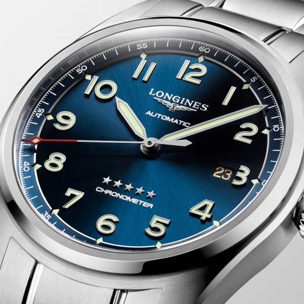 Montre Longines Spirit Automatique 42 mm cadran bleu bracelet acier