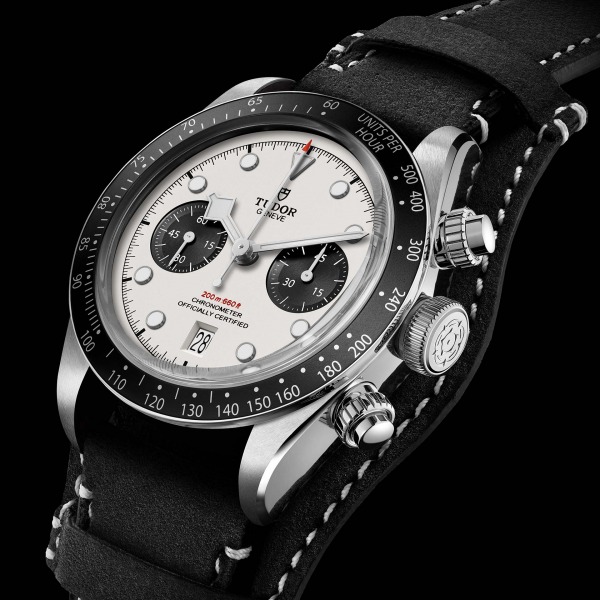 MONTRE HOMME TUDOR BLACK BAY CHRONO ACIER AVEC BRACELET EN CUIR NOIR