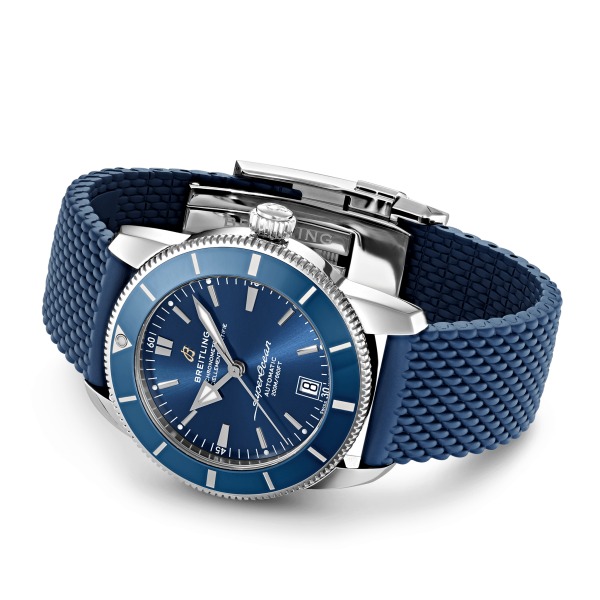 Montre Breitling Superocean Héritage 42 mm Bleu bracelet Caoutchouc