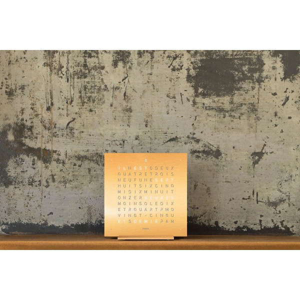 Horloge Qlocktwo Touch de table Golden Legend