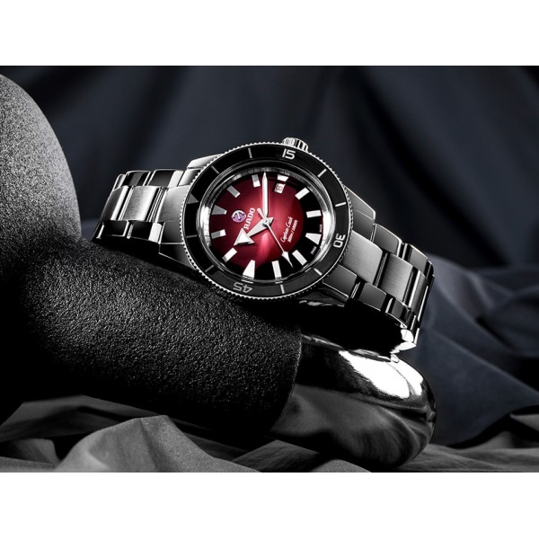 Montre Rado Captain Cook Automatic Cadran Rouge Bracelet Acier