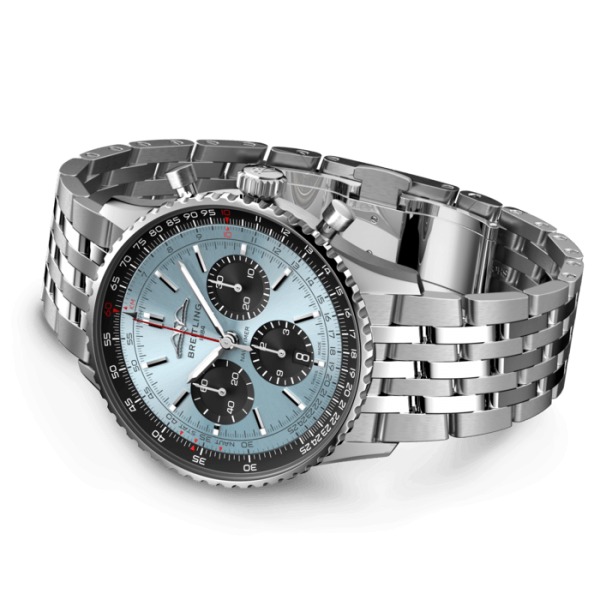 Montre Breitling Navitimer B01 Chronograph 43 Cadran Bleu Bracelet Acier