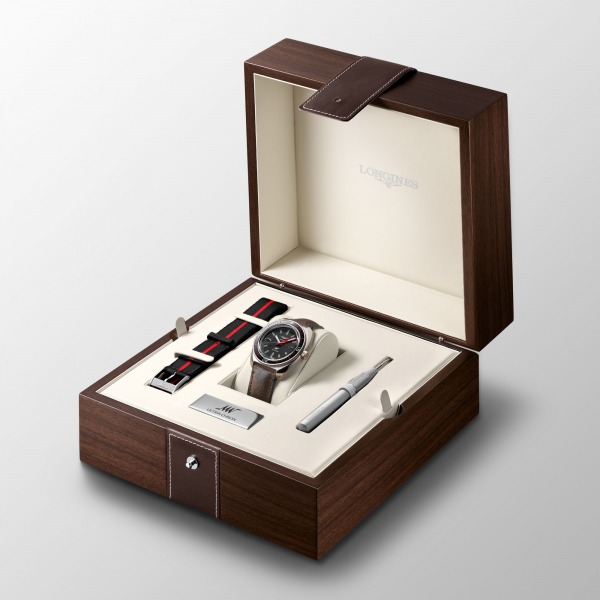 Montre Longines Ultra-Chron Bracelet Cuir Box Edition