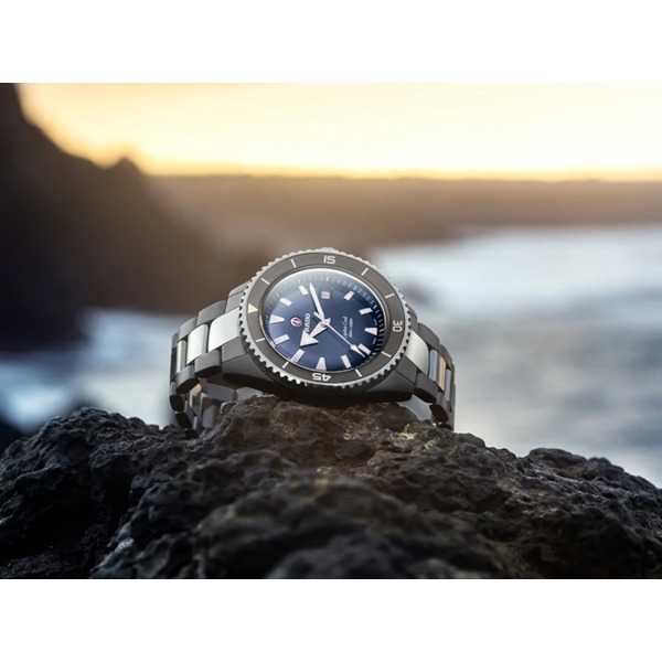 Montre Rado Captain Cook High-Tech Ceramic Diver Cadran Bleu