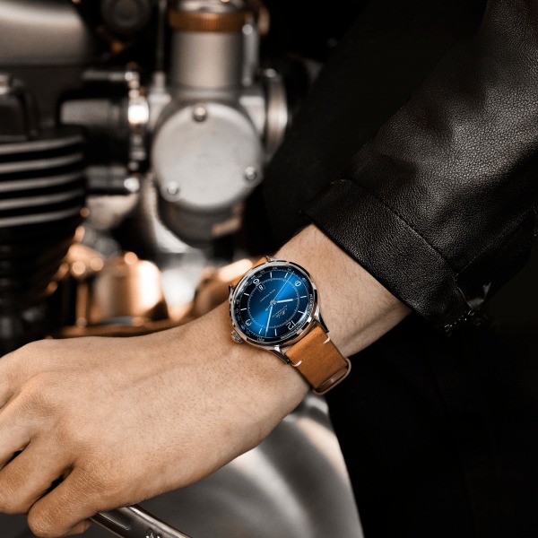 Montre Mido MULTIFORT PATRIMONY Cadran Bleu Bracelet CUIR