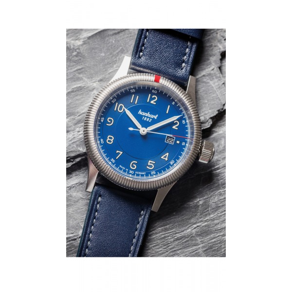 Montre Hanhart PIONEER 42 mm Bleu bracelet cuir de veau noir