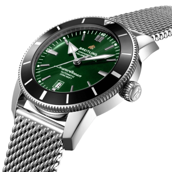 Montre Breitling Superocean Héritage 46 mm Vert bracelet Acier