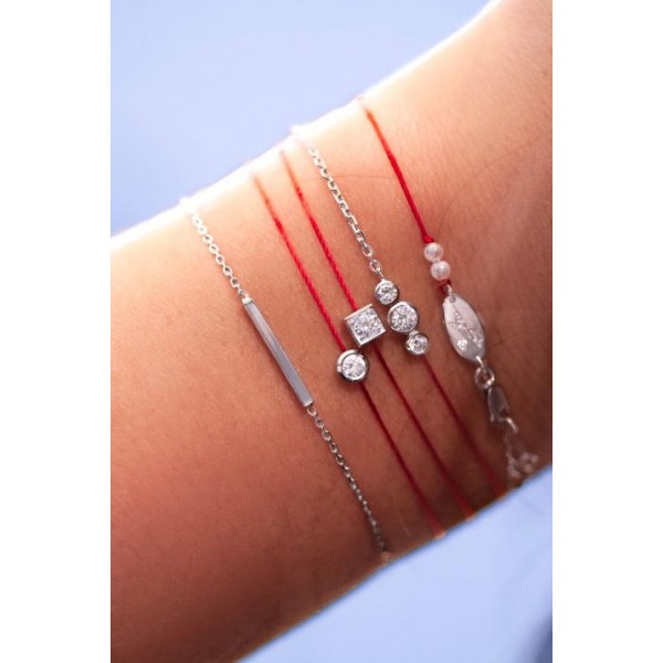 Bracelet REDLINE CUBE fil carré avec diamant 0.10 carat en serti clos or blanc