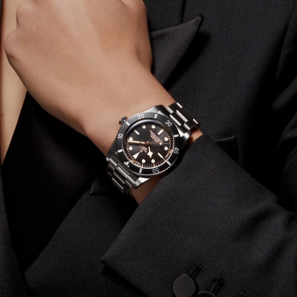 MONTRE TUDOR BLACK BAY 54 CADRAN NOIR BRACELET ACIER