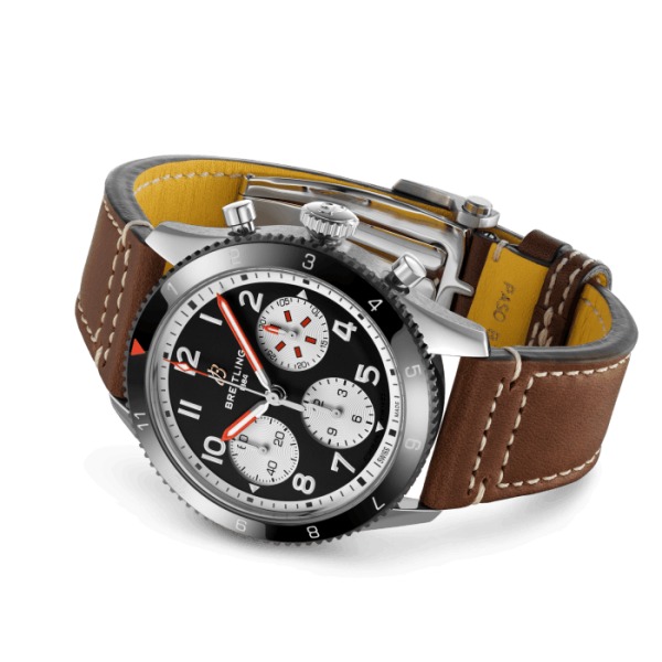 Montre Breitling Classic Avi Chronograph 42 Mosquito