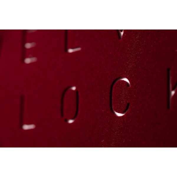 Horloge Qlocktwo Classic Royal Red Velvet