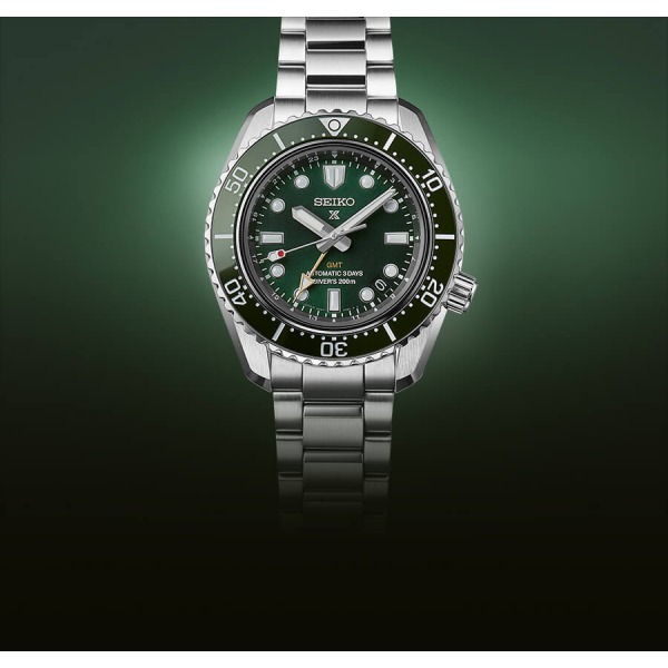 Montre Seiko Prospex Automatic GMT Cadran Vert Bracelet Acier