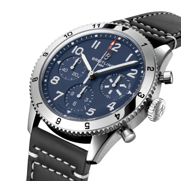 Montre Breitling Classic Avi Chronograph 42 Tribute To Vought F4U Corsair