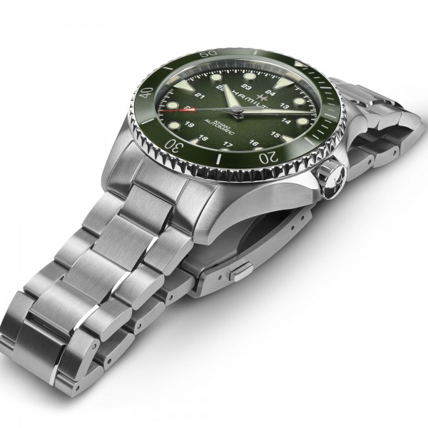 Montre Hamilton Khaki Navy Scuba Auto Cadran Vert Bracelet Acier 43mm