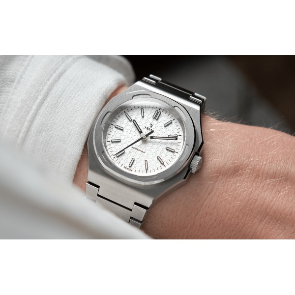 Montre Yema Urban Traveller Cadran Blanc Bracelet Acier