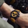 Montre Breitling Avenger B01 Chronograph 44 Night Mission Bracelet Cuir Jaune