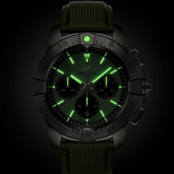 Montre Breitling Avenger B01 Chronograph 44 Cadran Vert Bracelet Cuir