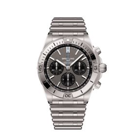 Montre Breitling Chronomat B01 42 Titane Cadran Gris