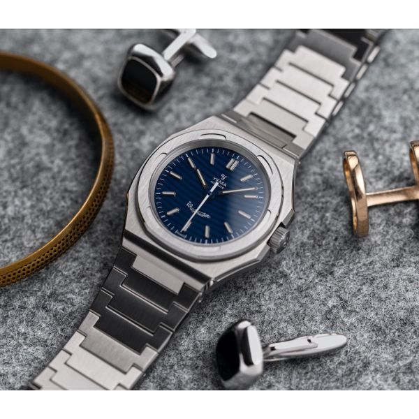 Montre Yema Wristmaster Traveller Micro-Rotor Edition limitée Cadran Bleu