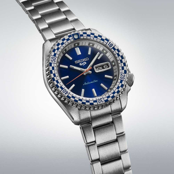 Montre Seiko 5 Automatique 3 Aiguilles Cadran Bleu Bracelet Acier