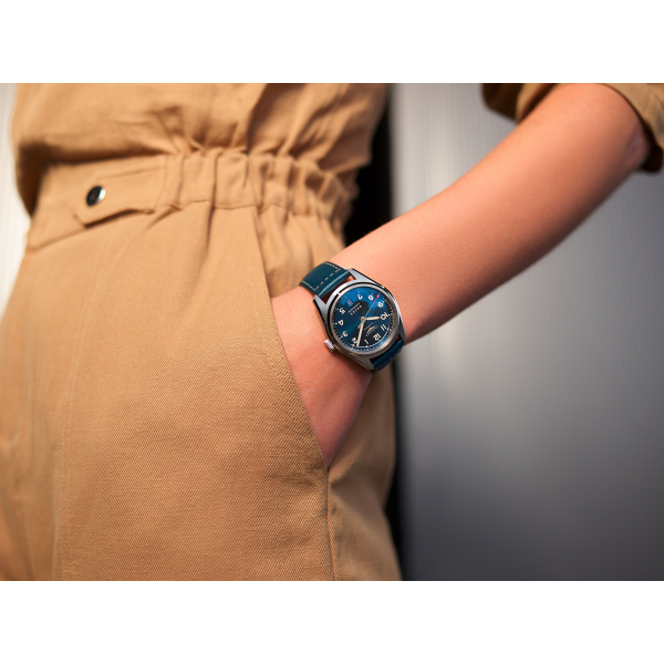 Montre Longines Spirit Automatique 37 mm cadran bleu bracelet cuir