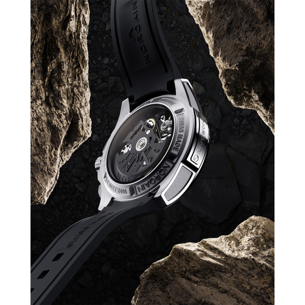 Montre Norqain Independence Skeleton Chrono 42mm Bracelet Acier