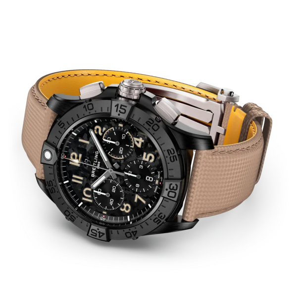 Montre Breitling Super Avenger B01 Chronograph 42 Night Mission Bracelet Sable