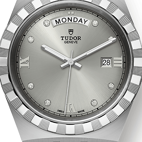 Montre Femme Tudor Royal 41mm Boîtier Acier Cadran Argenté serti de diamants