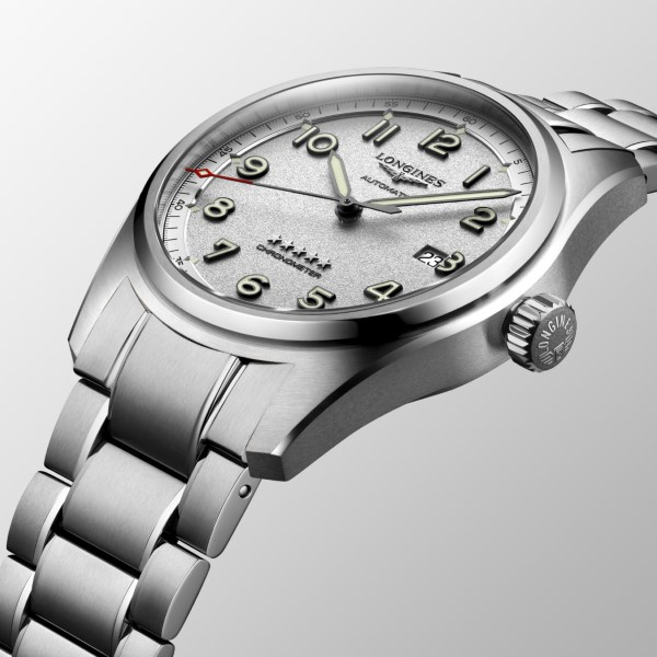 Montre Longines Spirit Automatique 42 mm cadran argenté bracelet acier