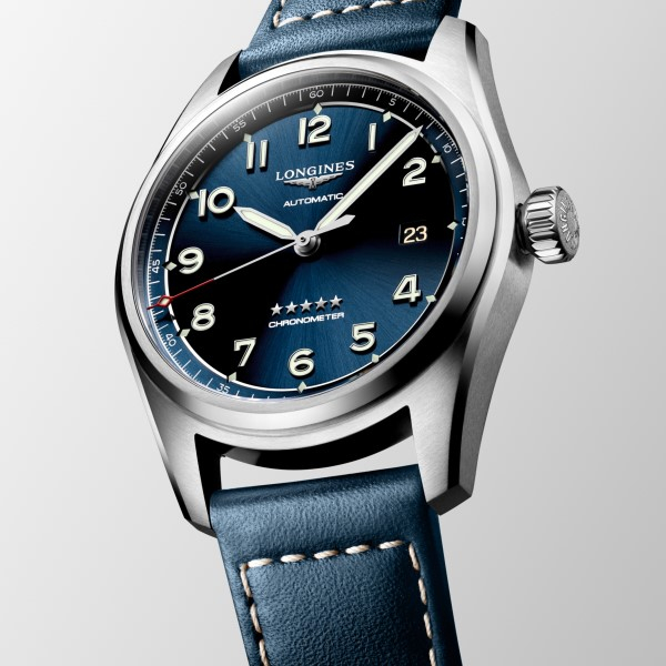 Montre Longines Spirit Automatique 40 mm cadran bleu bracelet cuir