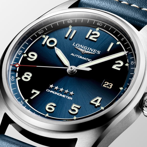 Montre Longines Spirit Automatique 40 mm cadran bleu bracelet cuir