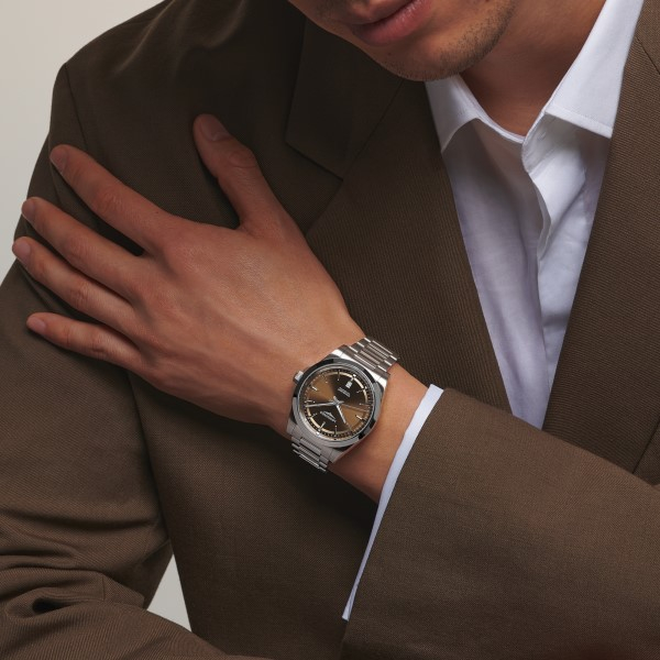 Montre Longines Conquest 2023 Bracelet Acier Cadran Brun