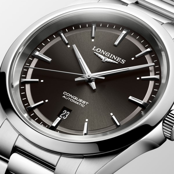 Montre Longines Conquest 2023 Bracelet Acier Cadran Noir