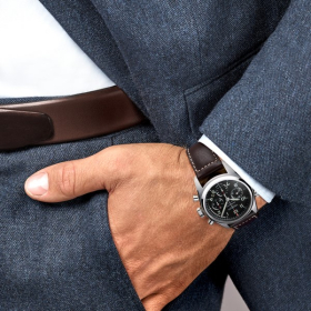 Montre Longines Spirit Chronographe 42 mm cadran noir bracelet cuir