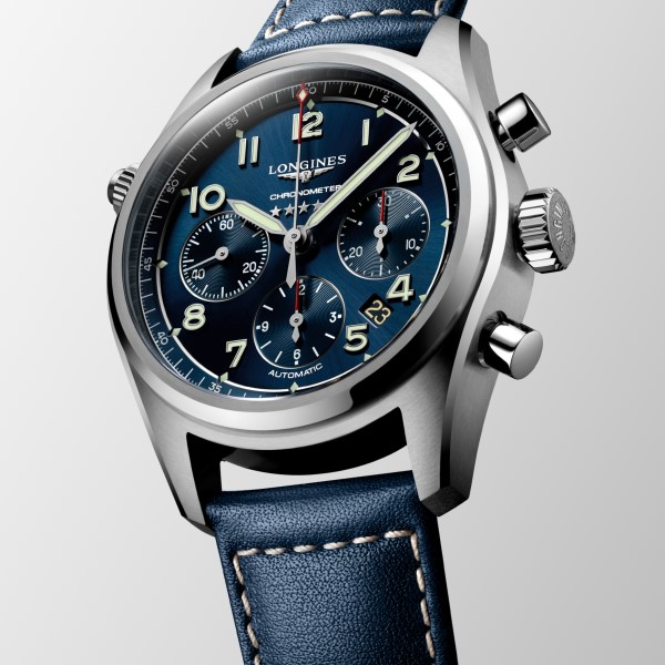 Montre Longines Spirit Chronographe 42 mm cadran bleu bracelet cuir
