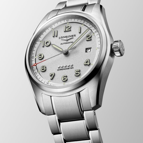 Montre Longines Spirit Automatique 40 mm cadran argenté bracelet acier