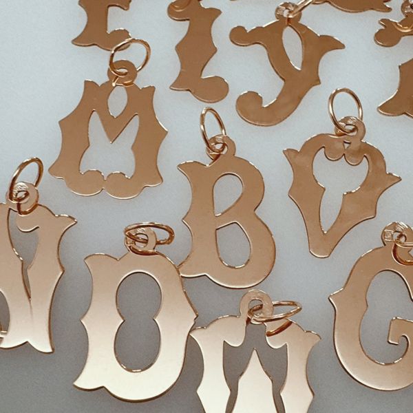 Pendentif Vanrycke Paris Lettrine C Or rose 18k