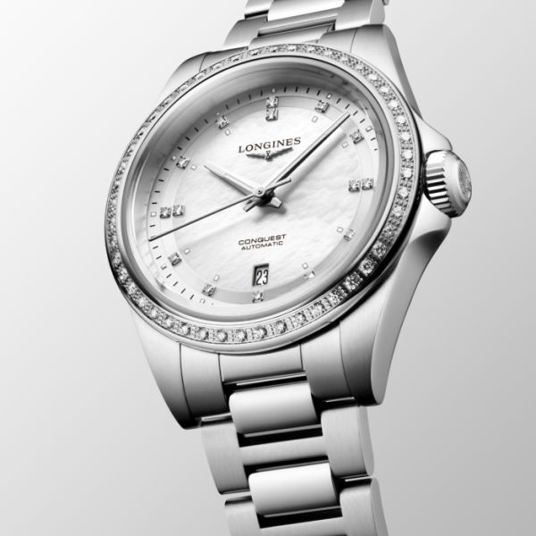 Montre Longines Conquest Cadran Nacre blanche Bracelet Acier