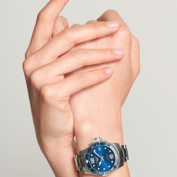 Montre Hydroconquest Cadran Bleu soleillé Bracelet Acier