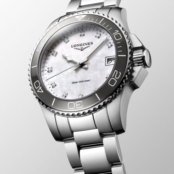 Montre Hydroconquest Cadran Nacre blanche Bracelet Acier