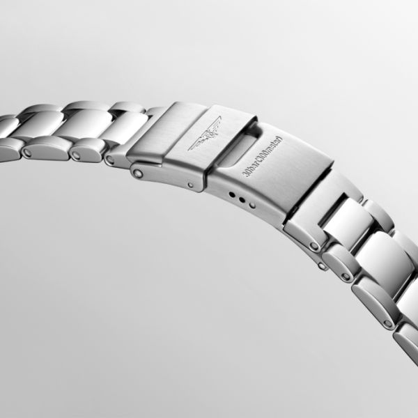 Montre Hydroconquest Cadran Nacre blanche Bracelet Acier