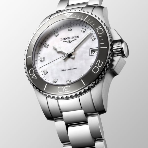 Montre Hydroconquest Cadran Noir soleillé Bracelet Acier