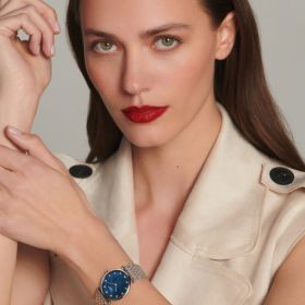 Montre La Grande Classique De Longines Cadran Nacre bleue Bracelet Acier