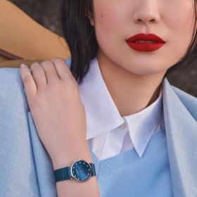 Montre La Grande Classique De Longines Cadran Nacre bleue Bracelet Alligator