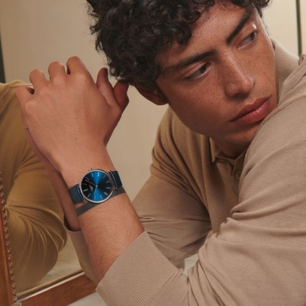 Montre La Grande Classique De Longines Cadran Bleu soleillé Bracelet Alligator