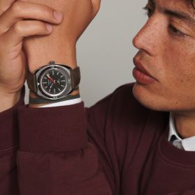 Montre Ultra-Chron Cadran Noir Bracelet cuir