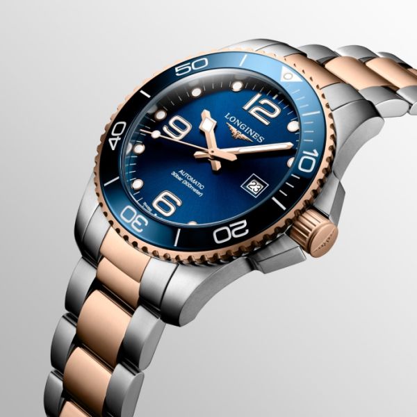 Montre Hydroconquest Cadran Bleu soleillé Bracelet Acier PVD rouge